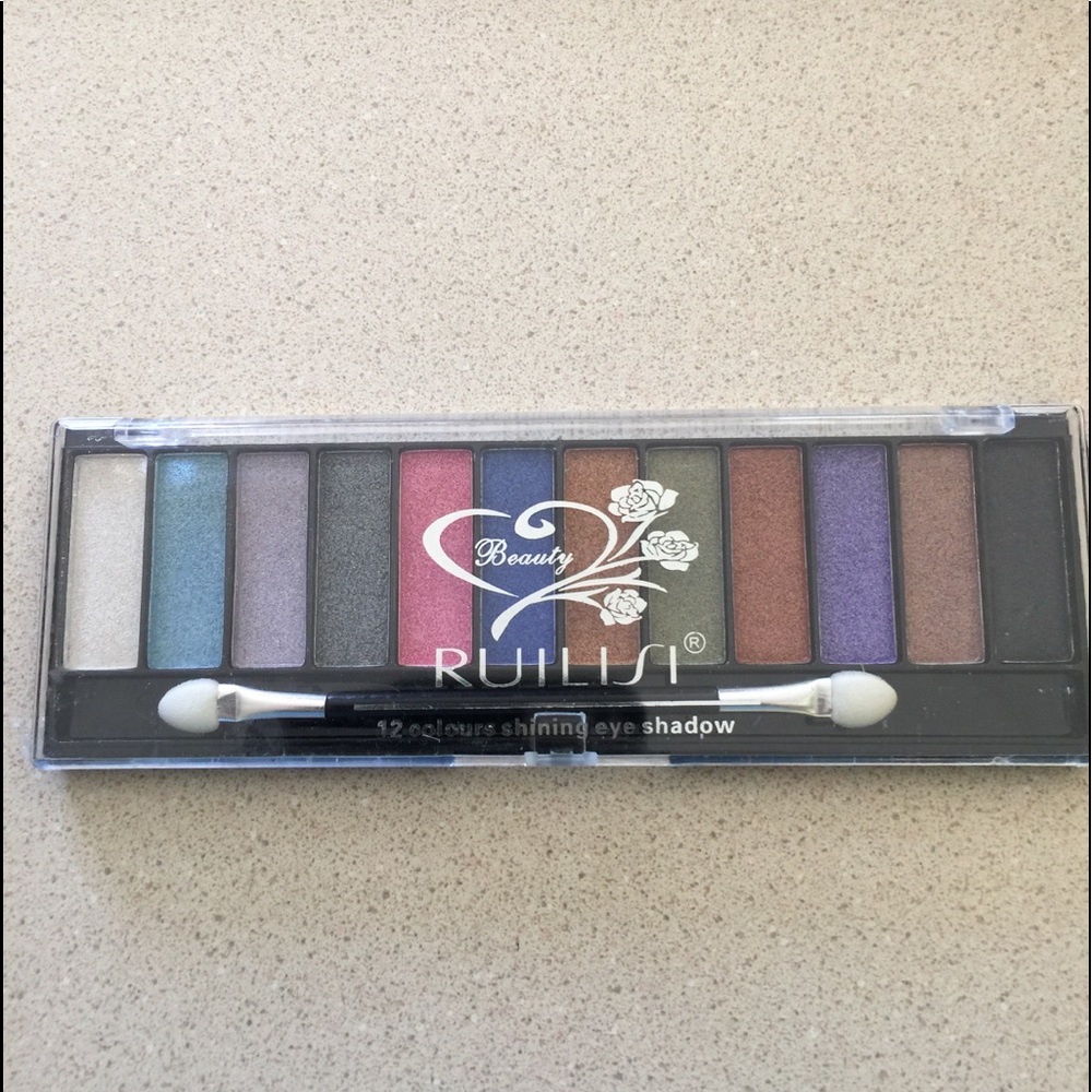 🌺12 Palette Eyeshadow🌺 Very pigmented